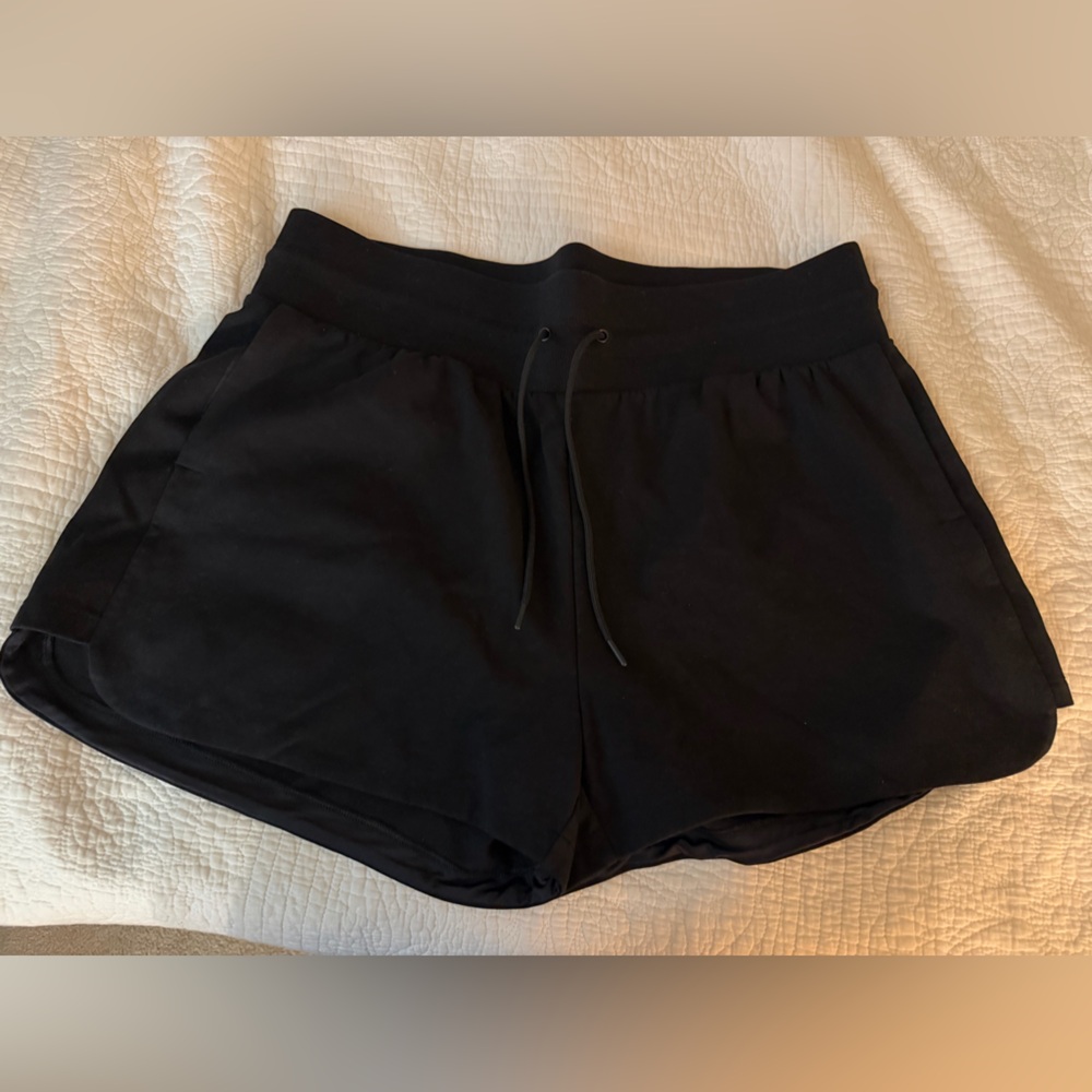 Old navy women’s plus dynamic Black Shorts XXL